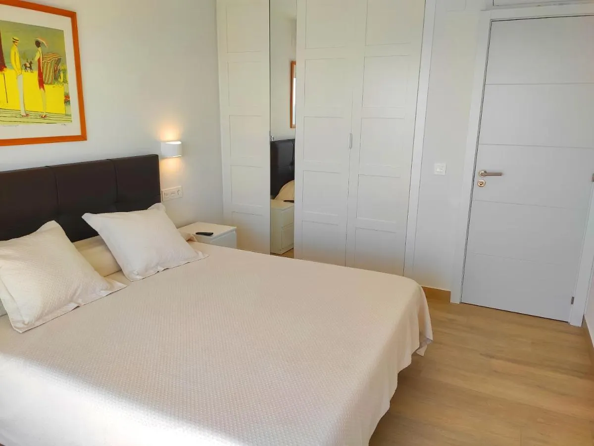 BEACHFRONT -- NEW LUXURY Apartment -- 1ª Linea Playa -- CENTRO de Fuengirola -- Private PARKING -- Panoramic Sea Views