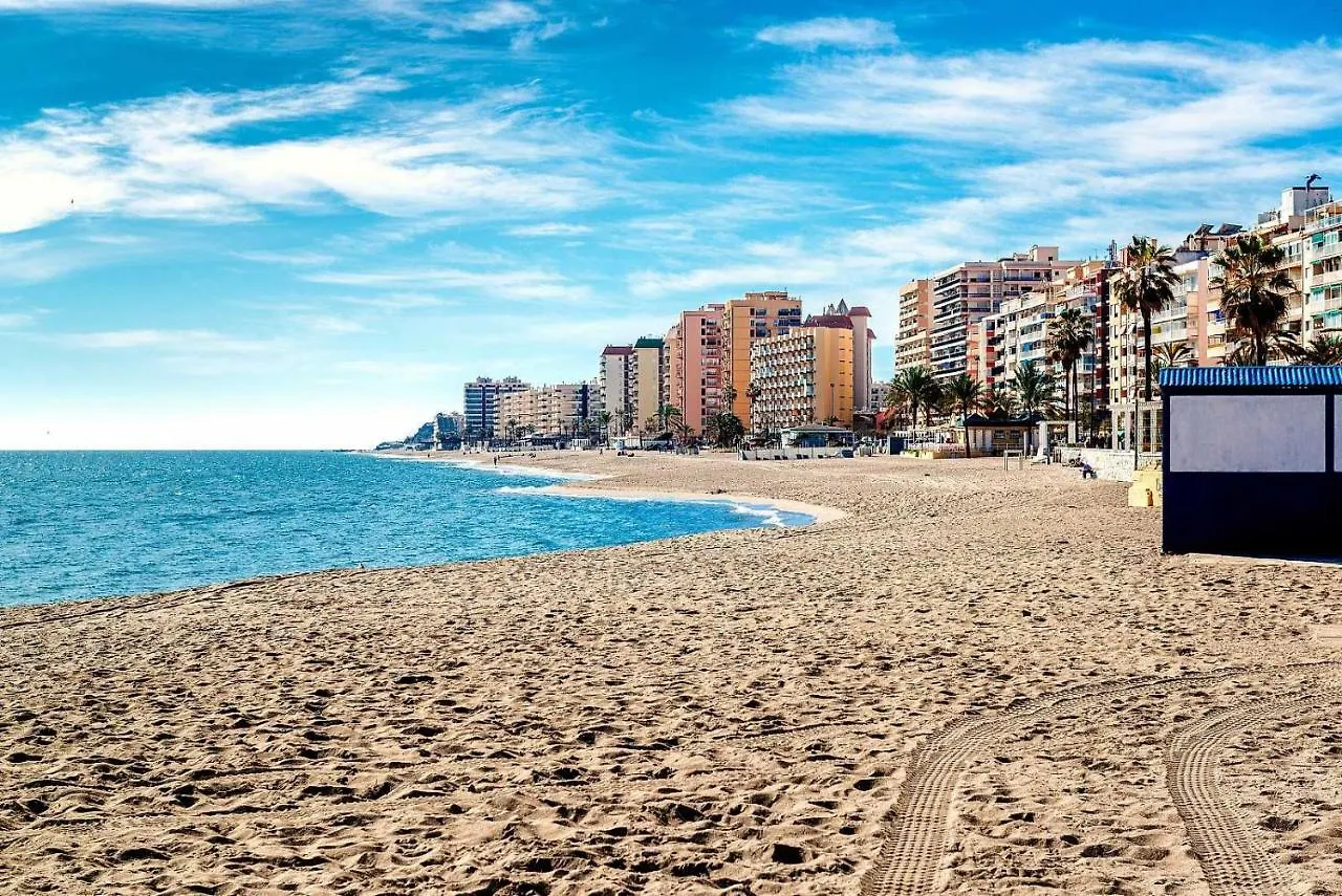 Beachfront Luxury: Fuengirola Sea View Apartment 0*,