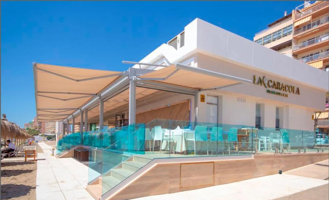 Beachfront Luxury: Fuengirola Sea View Apartment